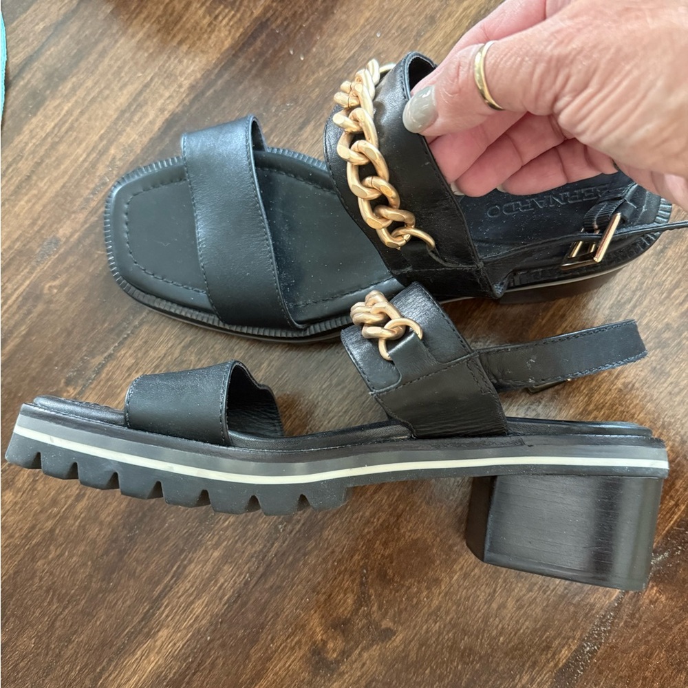 Bernardo Sorrena Lug Heel Sandals Leather Ankle Strap Women's Size 9.5